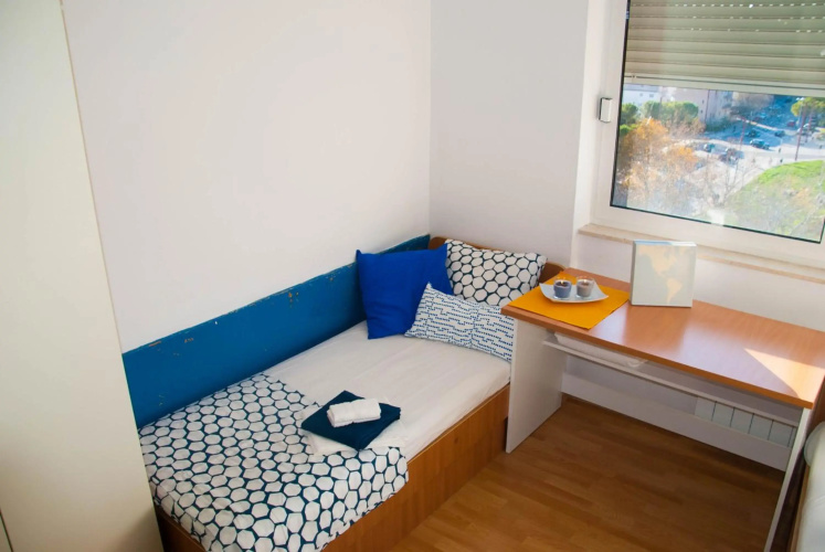 Split Summer Budget Rooms