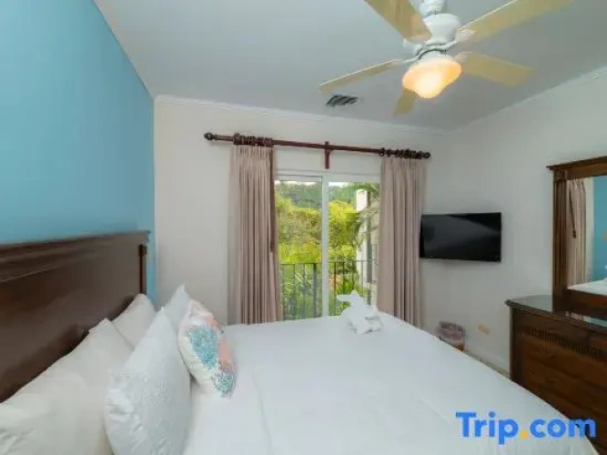 3 Bedrooms Apartment