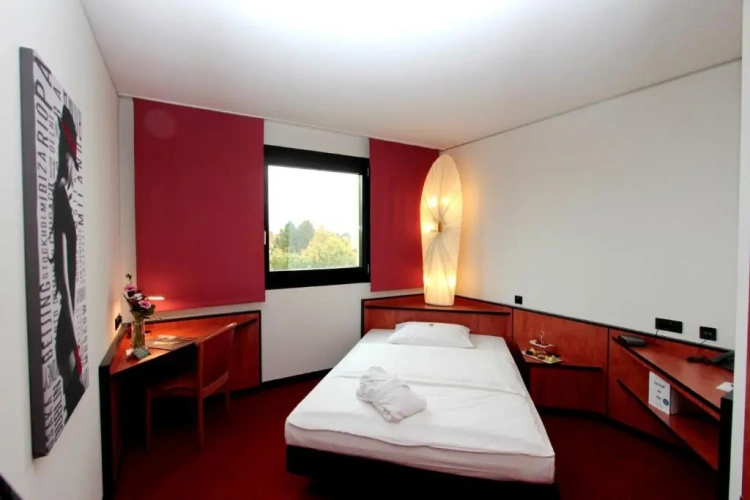 Standard Single room