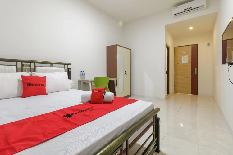 Economy room