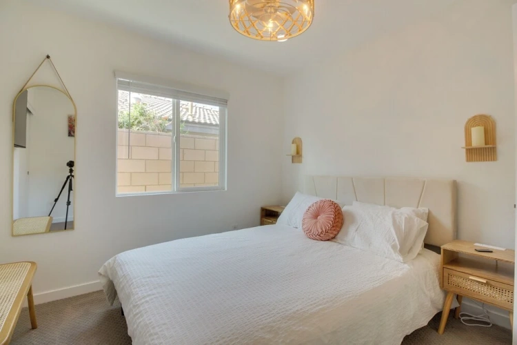 4 Bedrooms Cottage