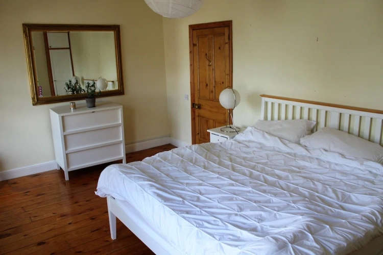 3 Bedrooms Cottage