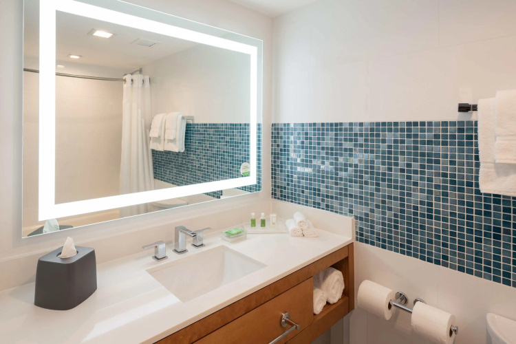 DoubleTree by Hilton Miami North I-95 photo 11