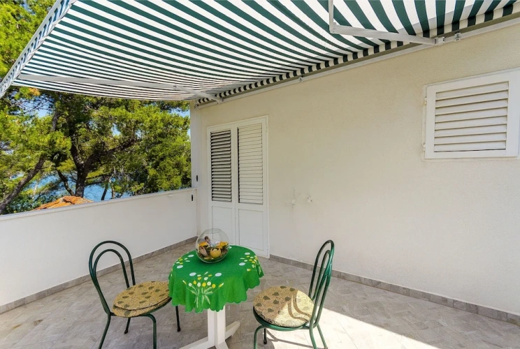 Apartment with balcony
