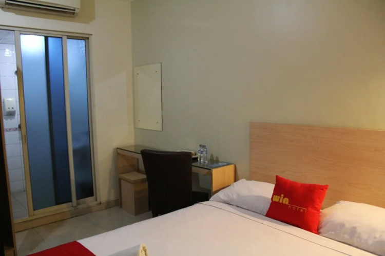 Win Hotel Blok M