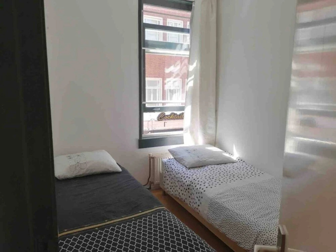 Room Charlotte 1...