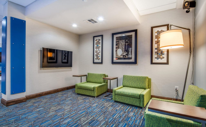 Holiday Inn & Suites Dallas-Addison by IHG