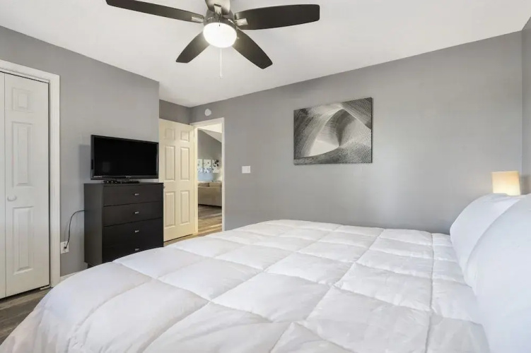 Pool View Oasis - Community Amenities