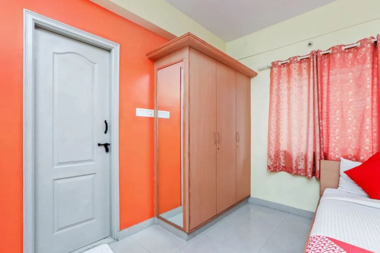 OYO 24195 Jasmine Suites