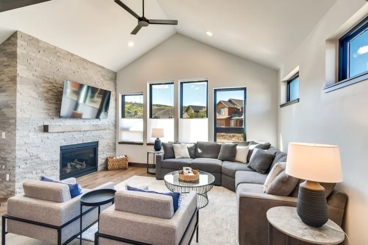 4 Bedrooms Cottage