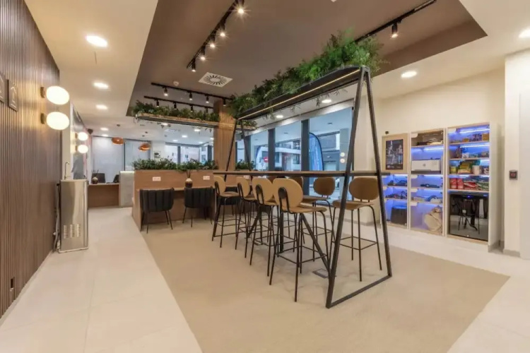 Student Only Plaza Castilla