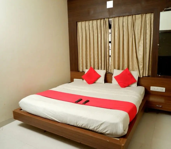 Hotel City Palace by OYO Rooms
