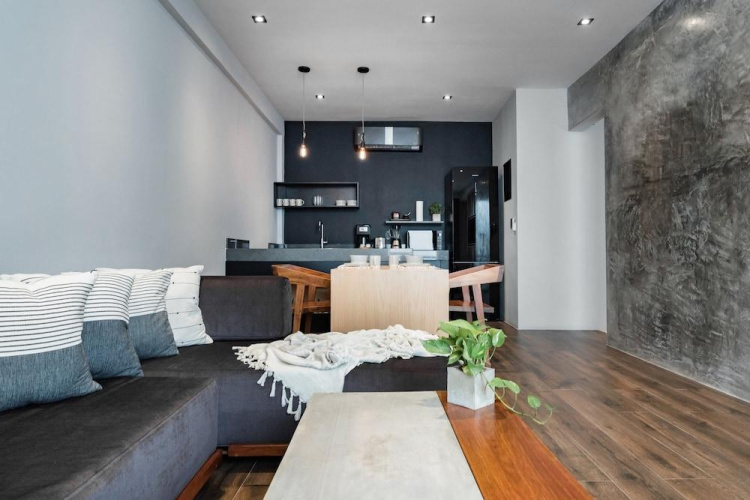 Life Boutique Condo