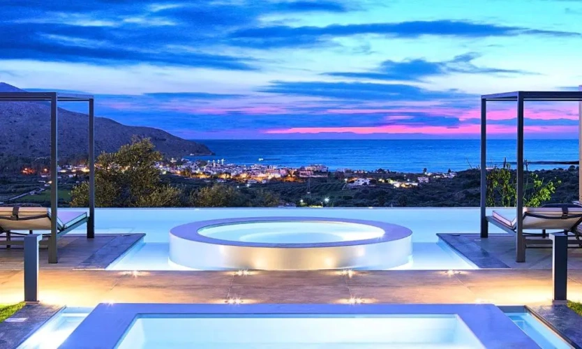 3 Bedrooms Villa