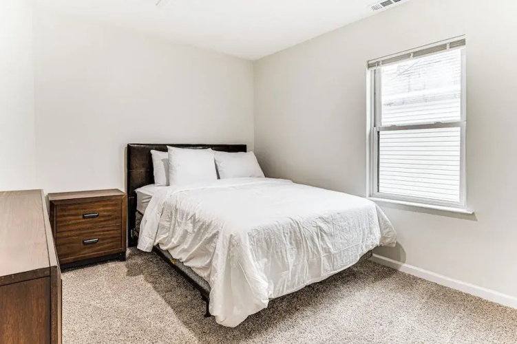 3 Mi to Downtown: Pet-friendly Indianapolis Home