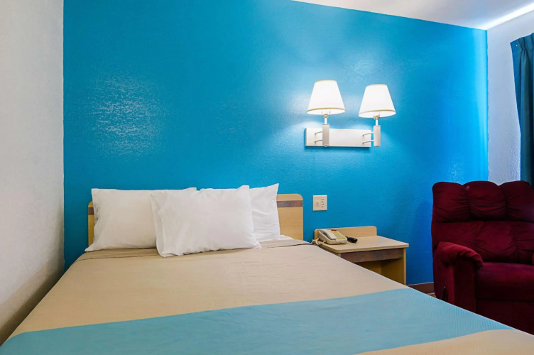 Motel 6 Mitchell, SD