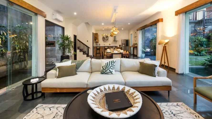 4 Bedrooms Villa