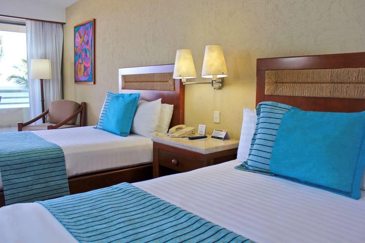 GR Solaris Lighthouse photo 6
