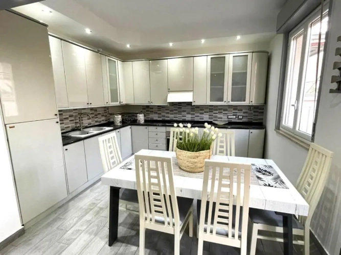 2 Bedrooms Cottage