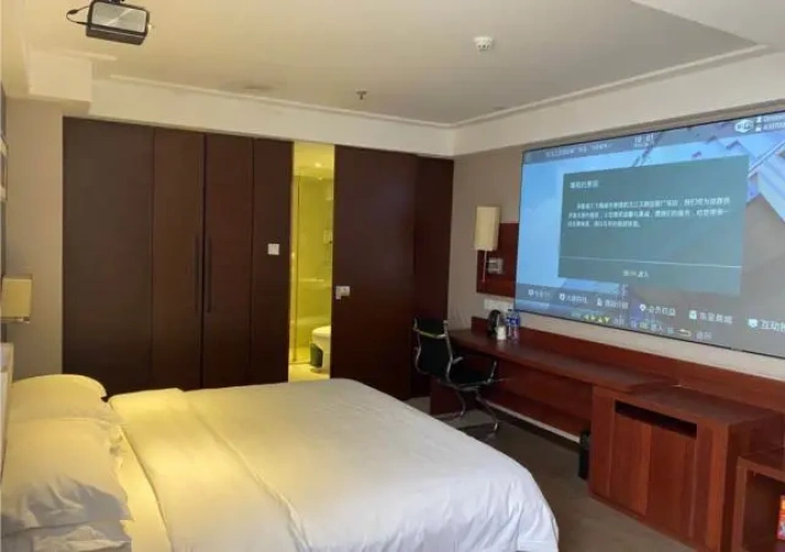 Standard Double room with city view