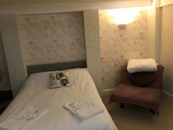 The Waterfront inn