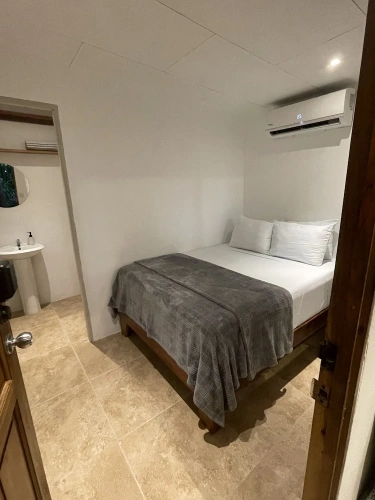 1 Bedroom Deluxe Single room