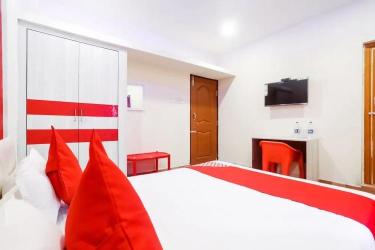 OYO 48754 Arati Homes