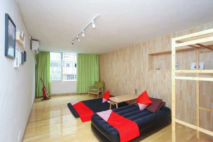 Phoenix Egg Youth Hostel