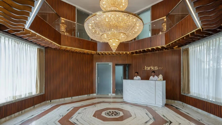 Clarks Inn Bichpuri, Agra