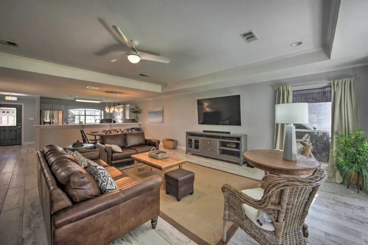Lakefront Home w/ Dock in Mabank: Near Golfing!