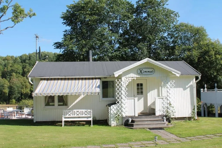 2 Bedrooms Cottage