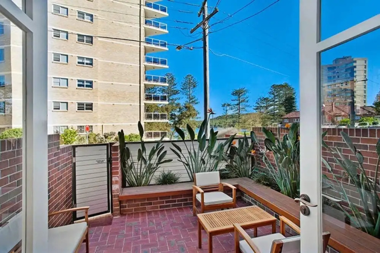 CRES0 - Manly - The Crescent