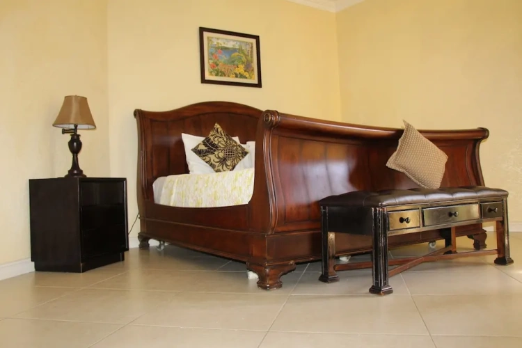 Suite with balcony