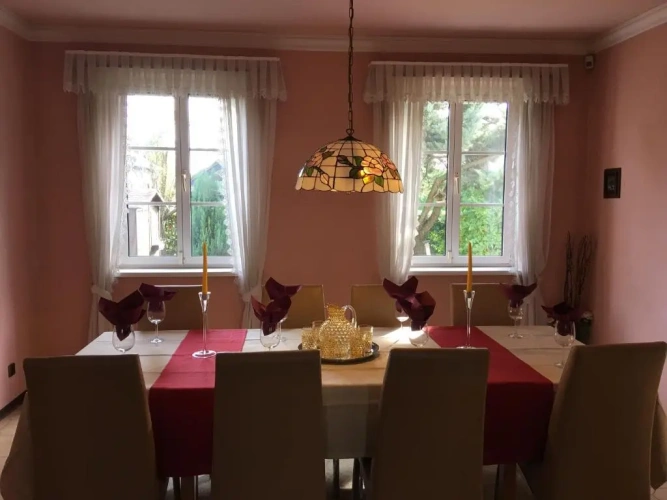 4 Bedrooms Cottage
