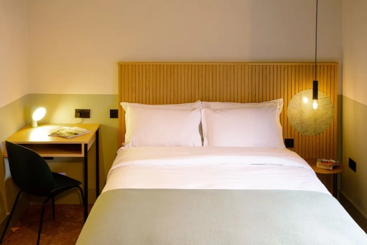 Classic Double room with city view