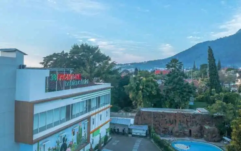 Three Eight Front One Boutique Batu Malang