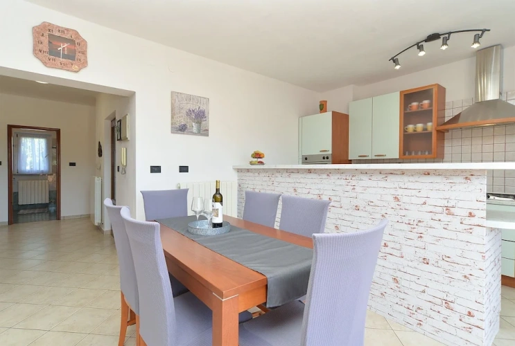 3 Bedrooms Apartment with balcony