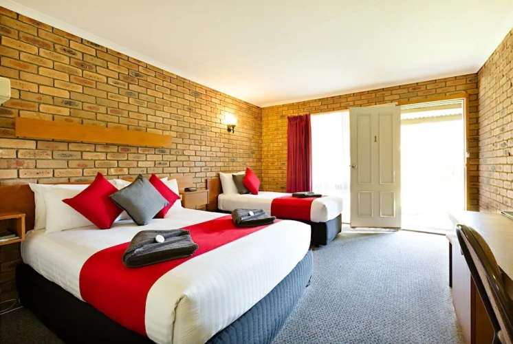 1 Bedroom Standard Twin Suite