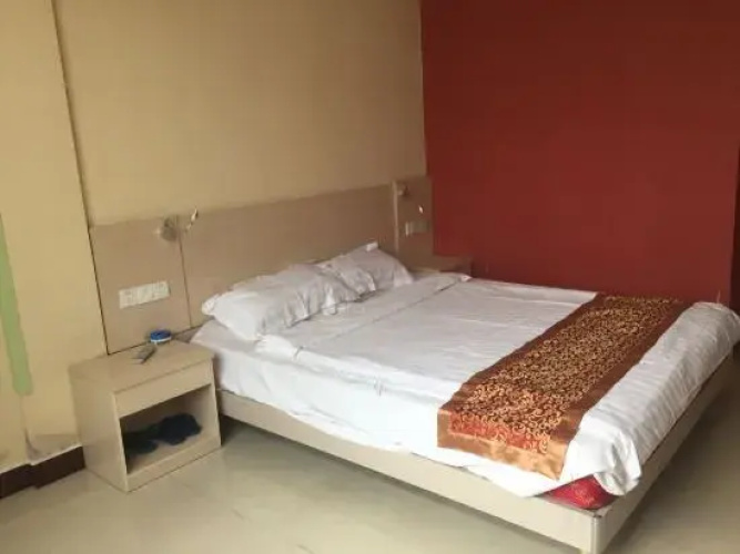 Mengyin Longsheng Express Hotel