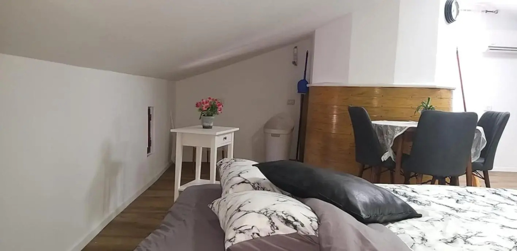 Attic Ben Gurion 42