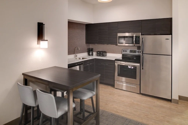 1 Bedroom Suite