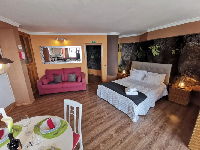 Castelo Austria - Top Floor Studio