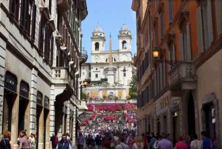 Historical Apartment near Spanish Steps
