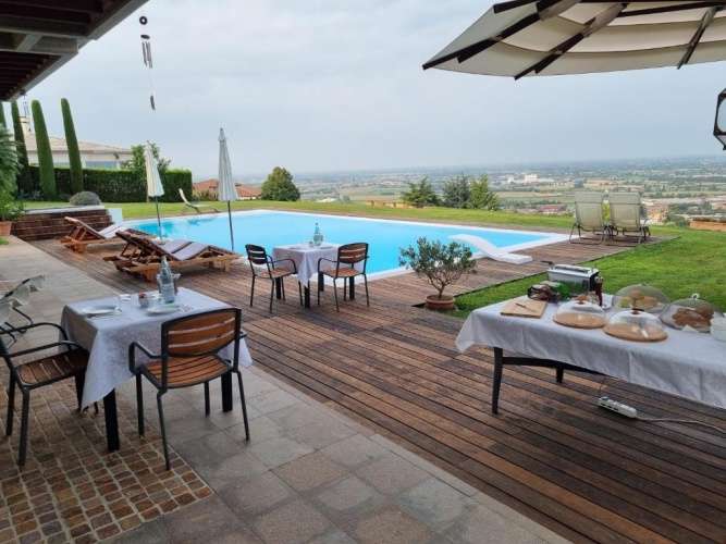Standard Triple room with balcony