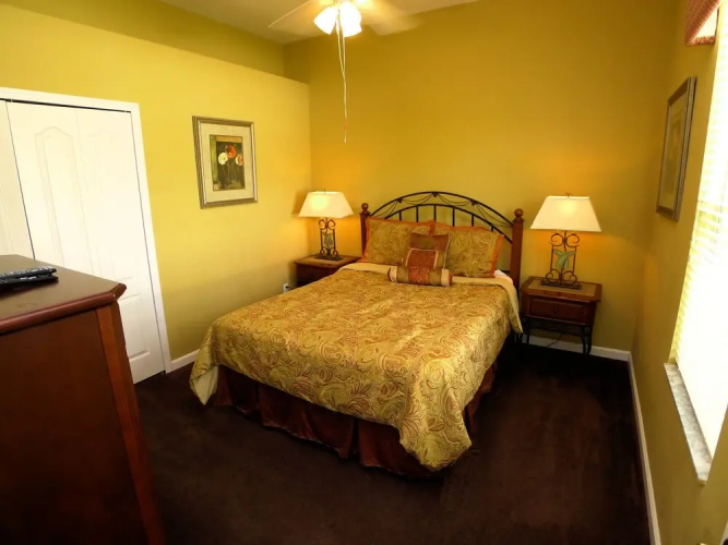 5 Bed Pool Home On Golf Community 835