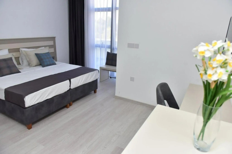 Alya Rooms