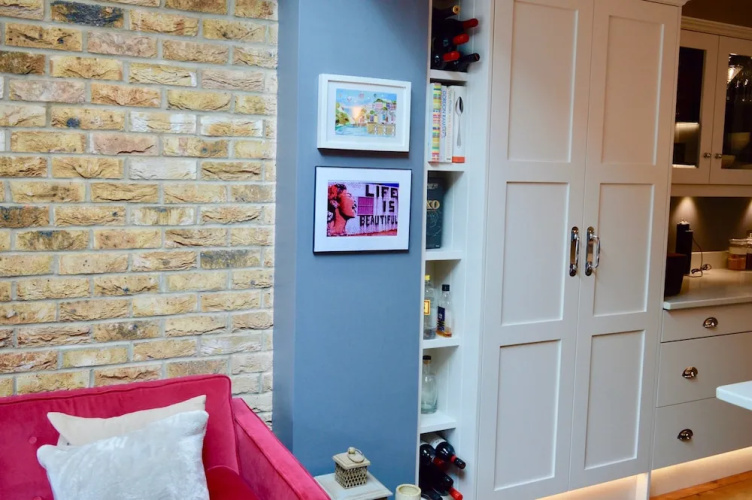 Bright 3 Bedroom Home Bristol