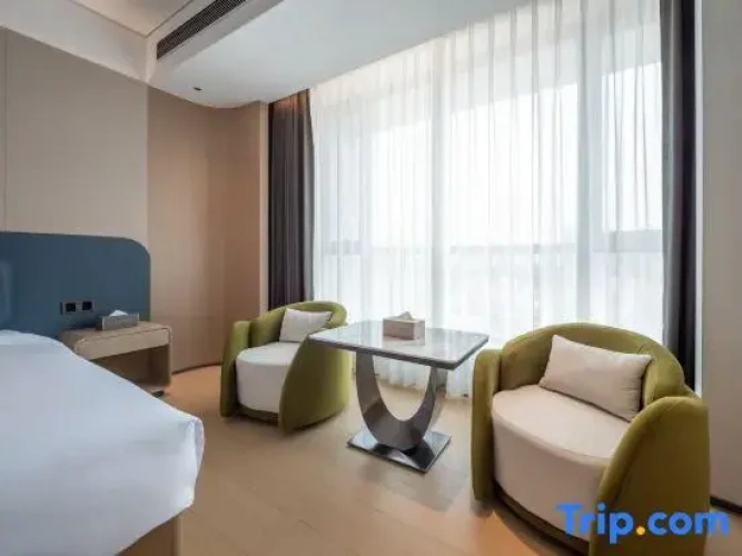 Standard Double room with city view