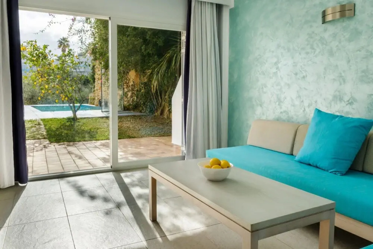 Aparthotel Ferrera Beach