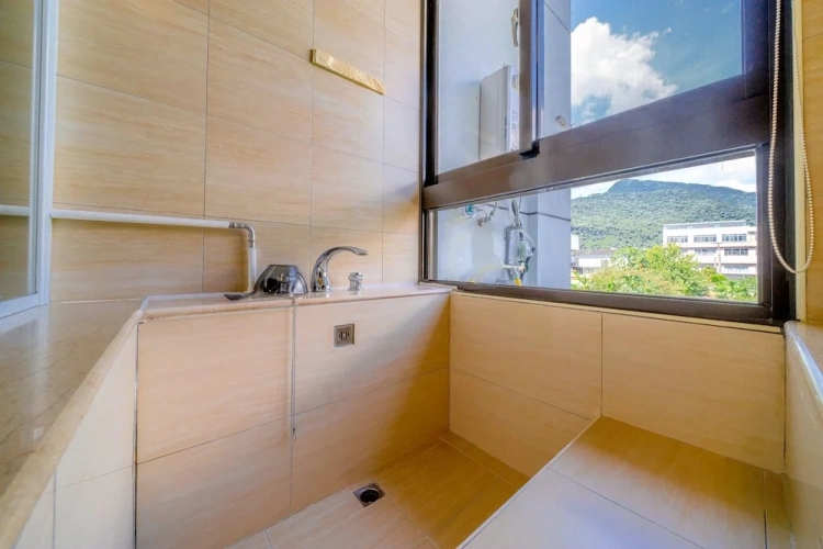 1 Bedroom Deluxe Quadruple room